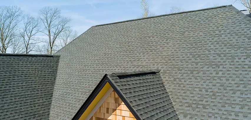 Replacing Vinyl Siding With Cedar Shingles in Ramona